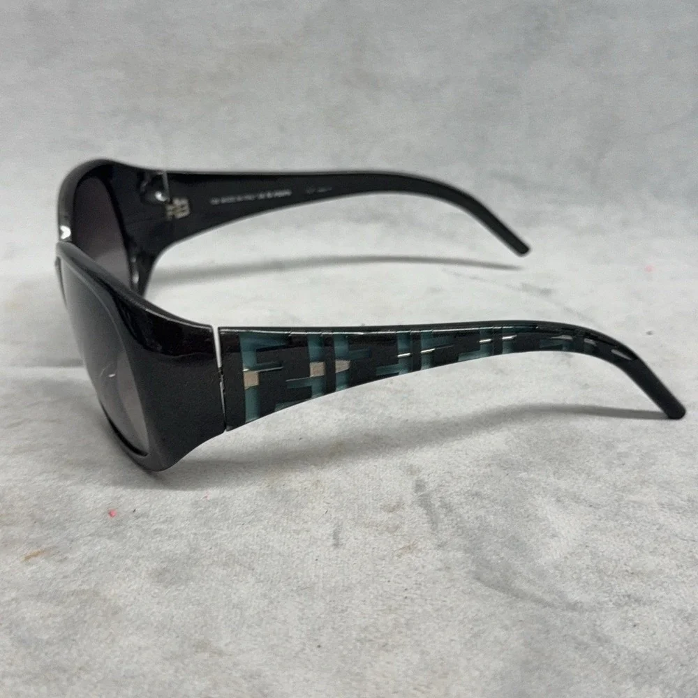 Fendi Sunglasses Womens Black Oversized Oval FS346 024 Gray Lens Italy